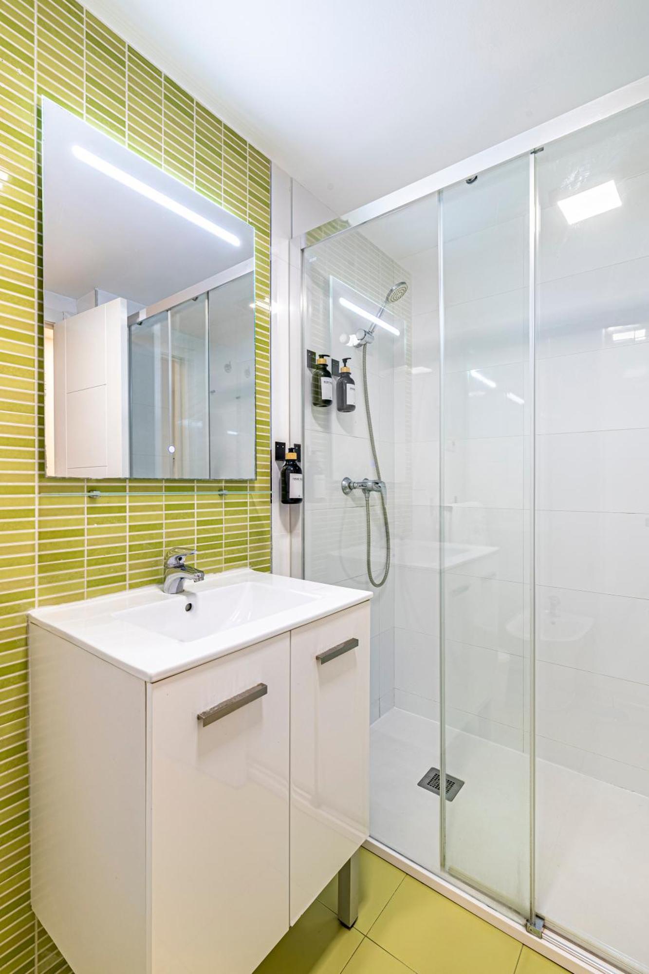 מאלגה Solis Mare Apartments - Pedregalejo Beach מראה חיצוני תמונה