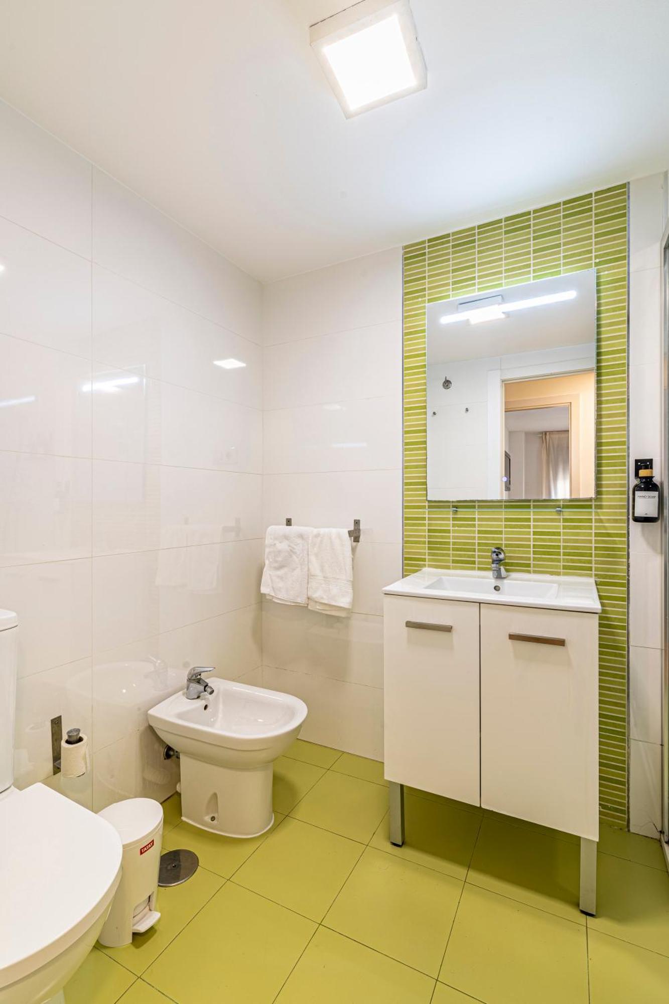 מאלגה Solis Mare Apartments - Pedregalejo Beach מראה חיצוני תמונה